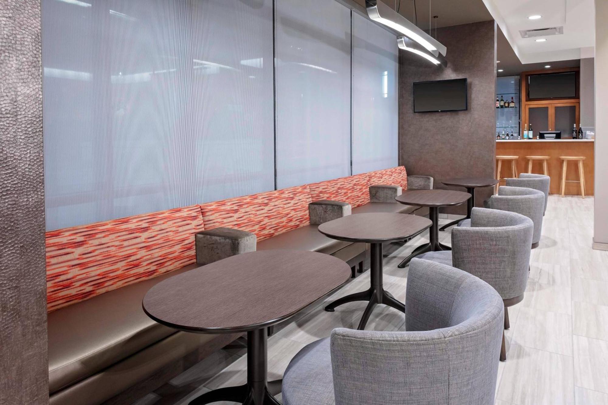 Springhill Suites By Marriott Kansas City Plaza Exterior foto