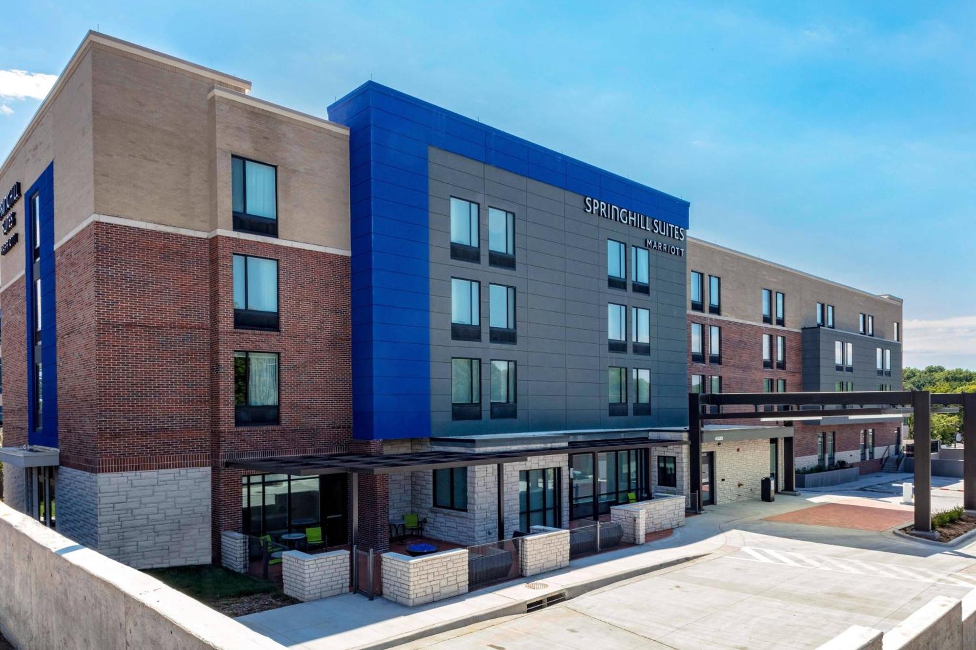 Springhill Suites By Marriott Kansas City Plaza Exterior foto